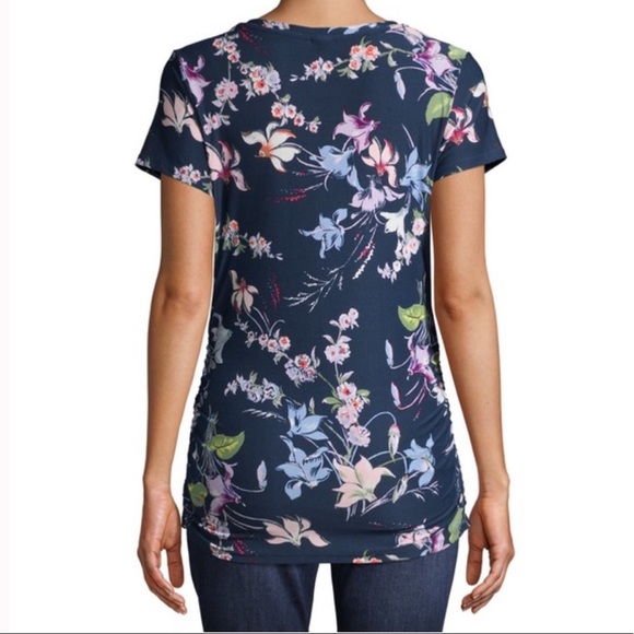 Maternity Basic Short Sleeve Floral T-Shirt - Picture 9 of 9